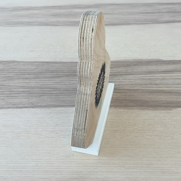 Cultural Standees by Lucky Jackson.  Wonderwoman. - Picture 3 of 4